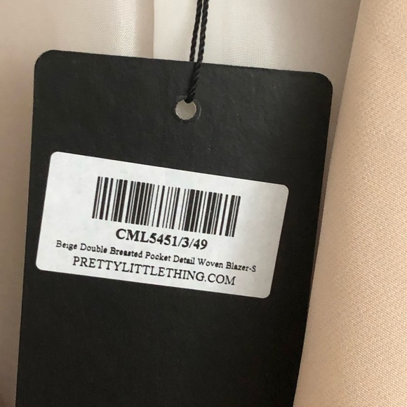 NWT Pretty Little Thing blush nude double blazer-size small - Picture 10 of 16